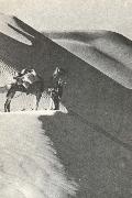 william r clark wilfred thesigers expedition rastar pa toppen av en sanddyn under ritten genom det tomma landet oil